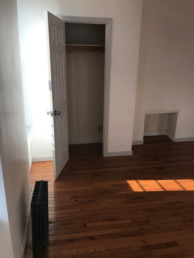Livingroom 2 - 670A Greene Ave