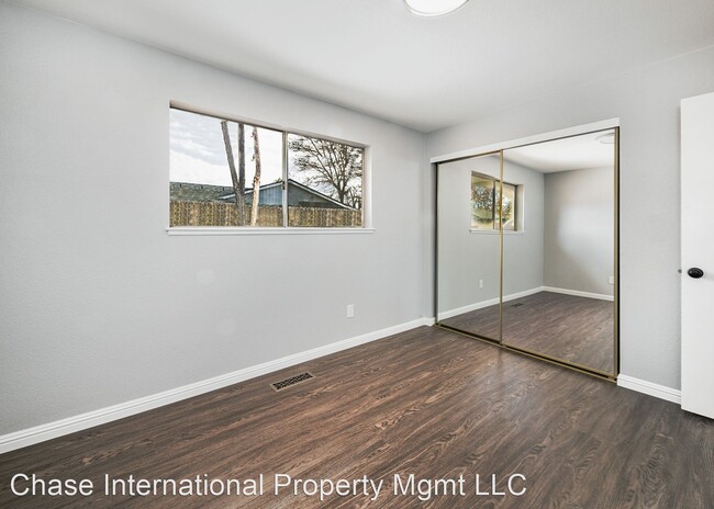 Building Photo - 3 br, 2.5 bath House - 858 La Sierra Court