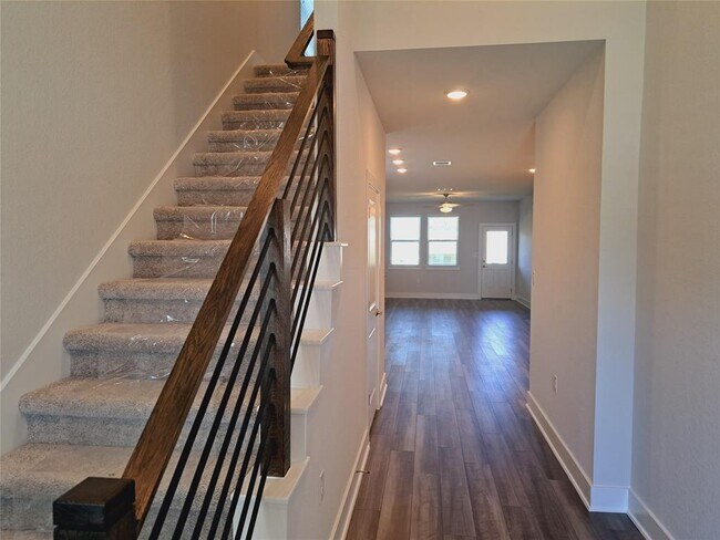 Building Photo - 1720 Purple Martin Dr
