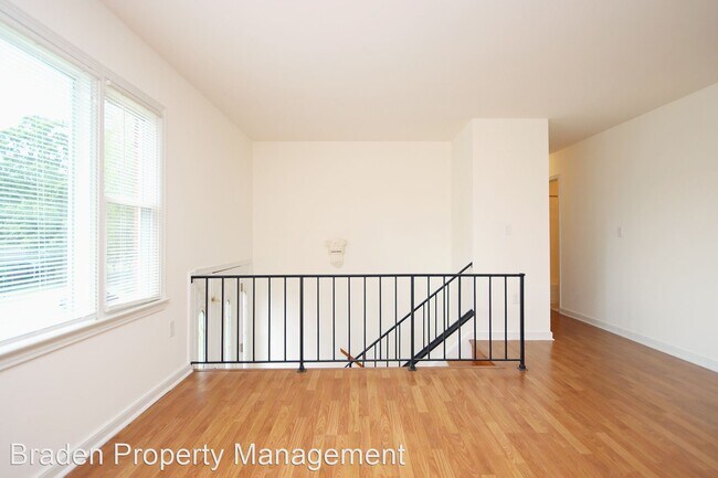 Building Photo - 3 br, 1.5 bath House - 2309 Wakefield Road...