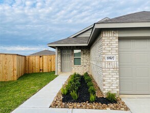Building Photo - 19507 Oliveto Ct.