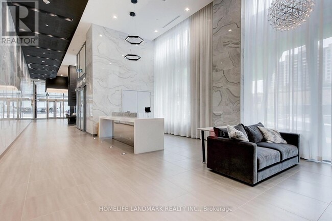 Photo du bâtiment - 5180-5180 Yonge St