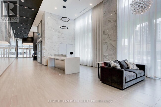 Photo du bâtiment - 5180 Yonge St