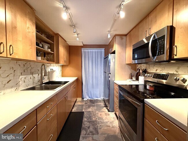 Foto del edificio - 5020 W Brigantine Ct