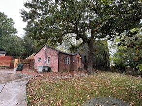 Building Photo - 604 E Huntsville Rd