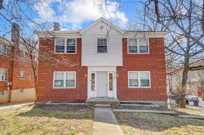 Photo - 2769 Losantiville Ave Apartment