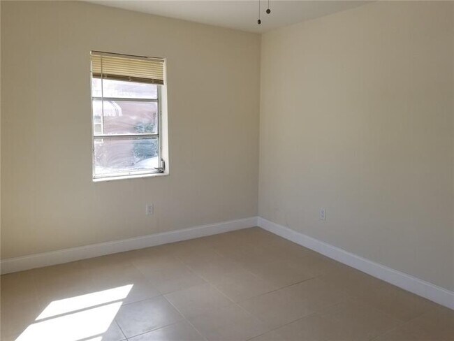 Foto del edificio - 2526 Taylor St