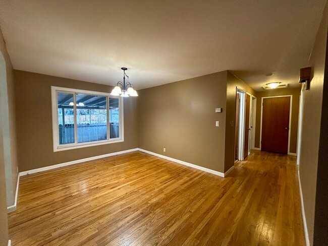 Building Photo - Spacious Single-Story Home on Corner Lot