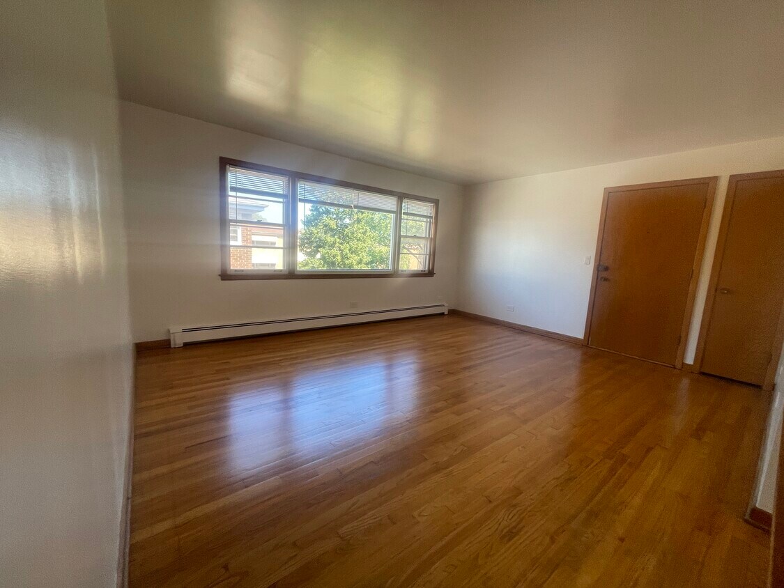 Foto principal - 8906 Wisner St