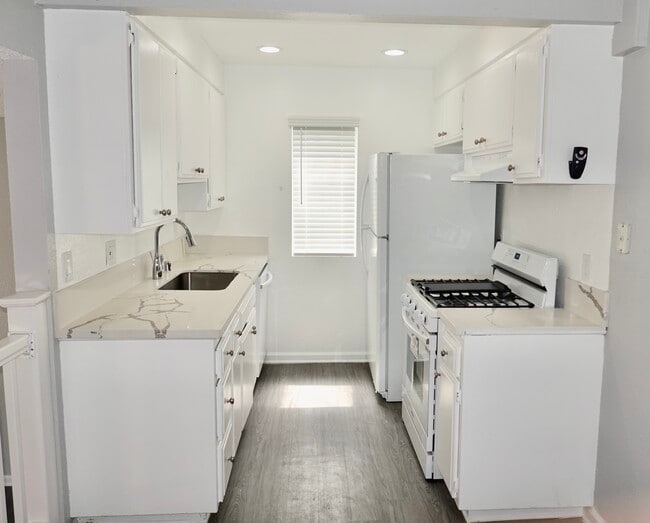 Building Photo - Highlander Pointe Apartments