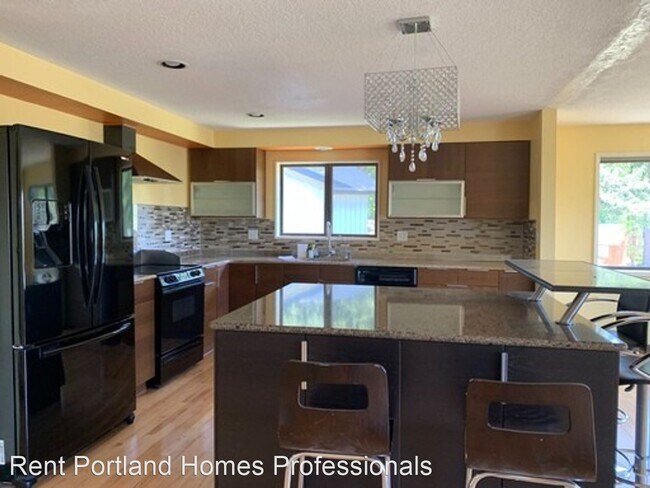 Foto del edificio - 5 br, 3 bath House - 9945 SE Gia Court
