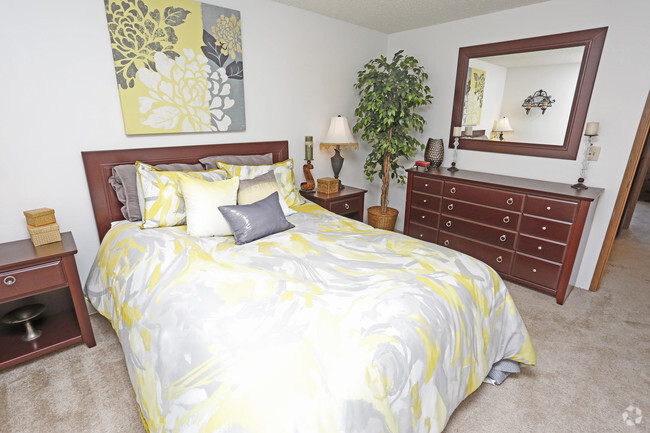 Master Bedroom - Crystal Springs