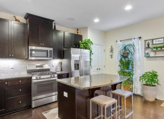 Foto del edificio - 4400 Duncan Park Ln
