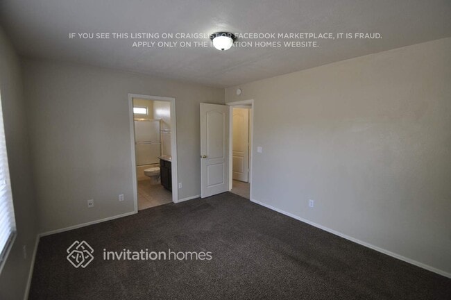 Building Photo - 14674 W Marcus Dr