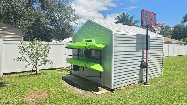Foto del edificio - 1720 Amber Ln
