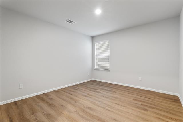 Building Photo - 401 Forsyth Dr