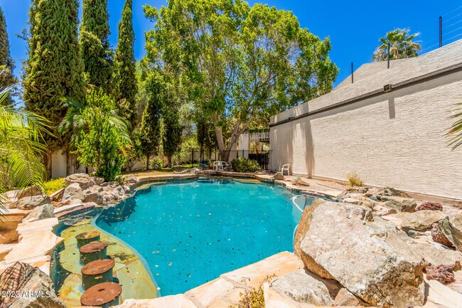 Building Photo - 3515 E Suncrest Ct