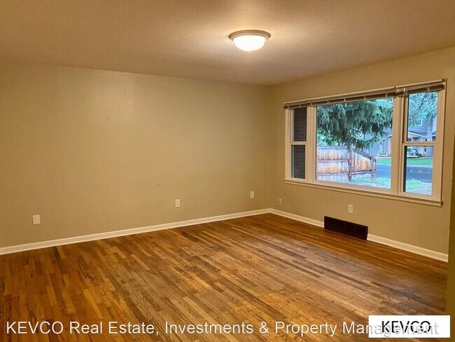 Building Photo - 4 br, 2 bath House - 1216 Columbine Ct