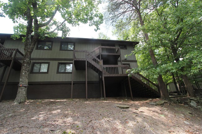 Building Photo - 2604 Fairway Oaks