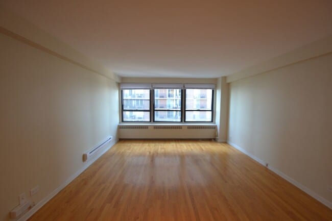 Foto del edificio - 4180 N Marine Dr