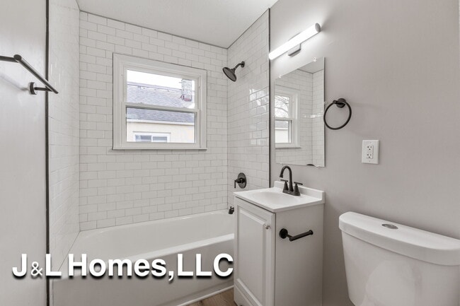 Building Photo - 50 Florence Ave