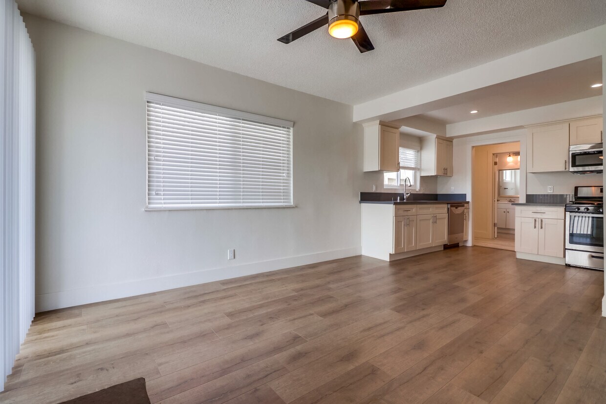 Foto principal - 11506 Truro Ave