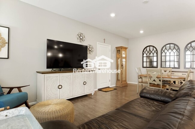 Foto del edificio - 2558 Joliet St