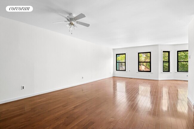 Foto del edificio - 392 Butler St