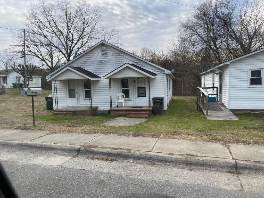 Primary Photo - 144 Crowell Dr SW Concord, NC 28025