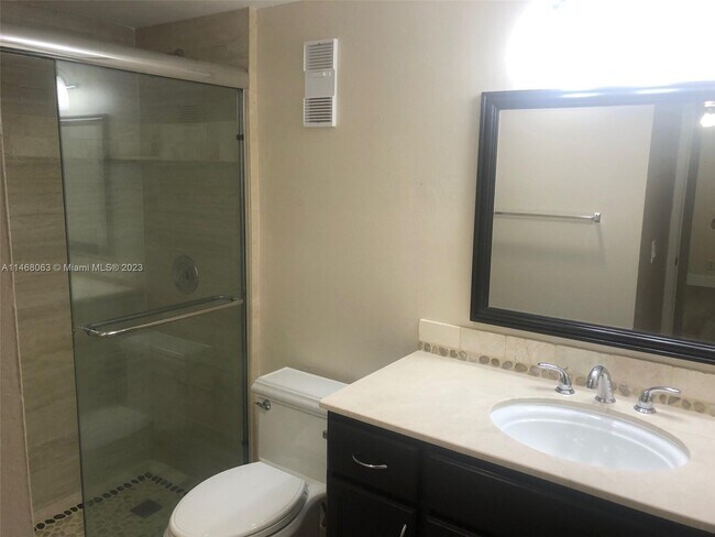 Foto del edificio - 4240 NW 21st St