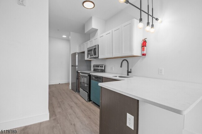 Foto del edificio - 901 E Jersey St