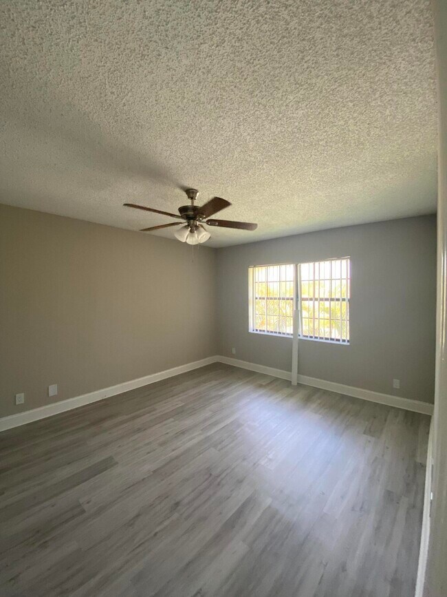 Foto del edificio - 230 SE 10th St