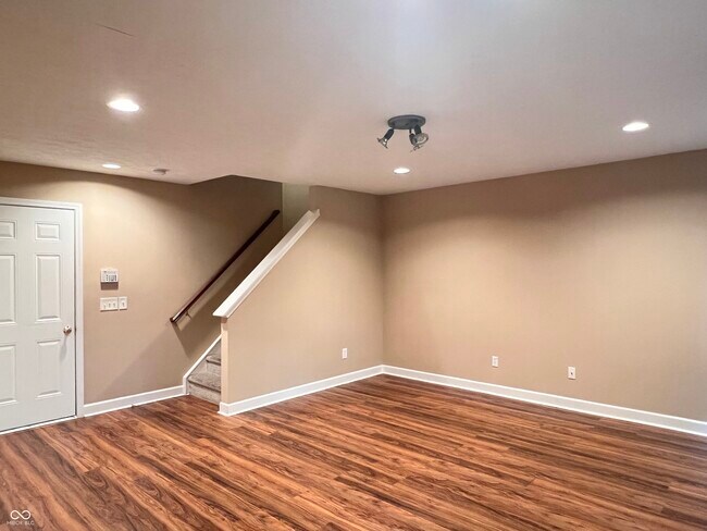 Foto del edificio - 3332 Decker Ridge Dr