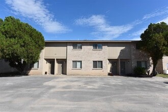 Building Photo - 111 Rhonda Dr