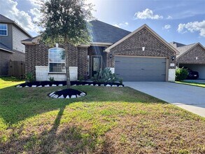 Building Photo - 21323 Echo Manor Dr