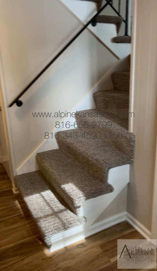 Building Photo - Independence Split Level, Finished Basement!