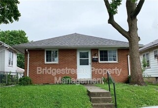 Building Photo - 2912 Hazel Ave