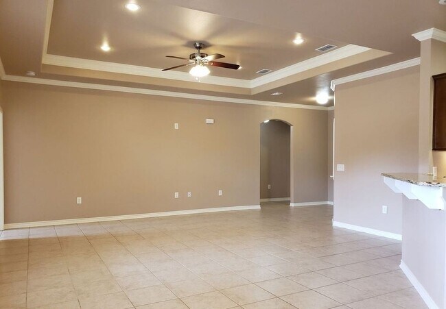 Building Photo - 4013 Stonebridge Dr