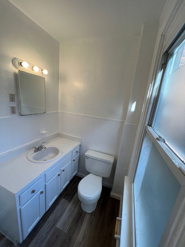 Foto del edificio - 806 Ferry St