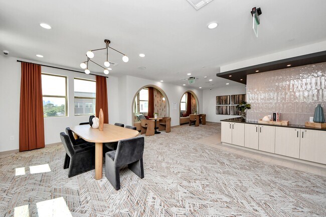 Building Photo - 1617 Enid St