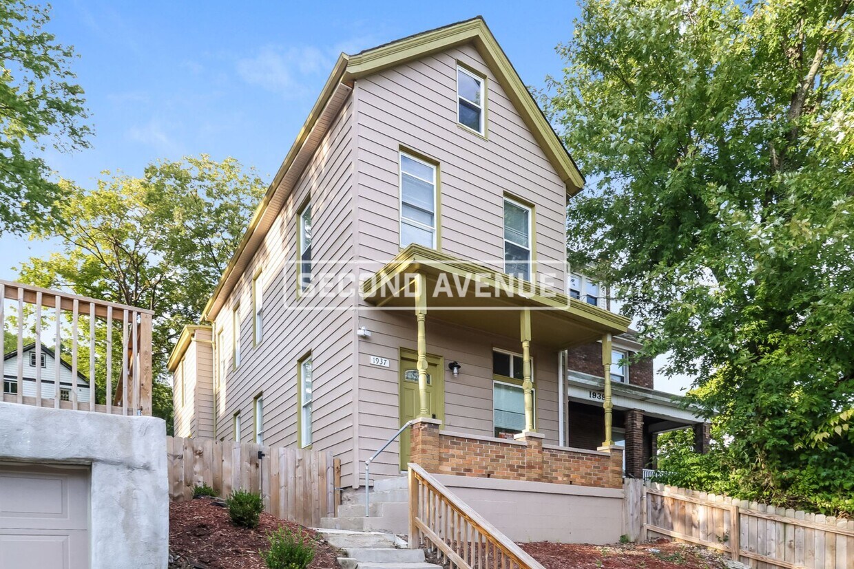 Primary Photo - 1937 Fairmount Ave