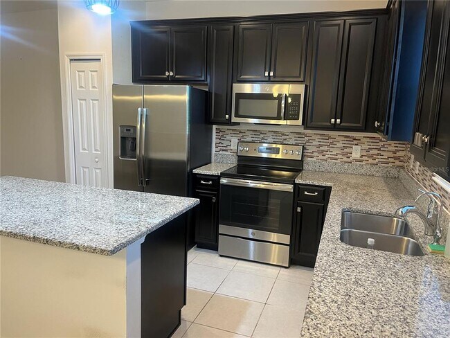 Foto del edificio - 6857 Tussilago Way