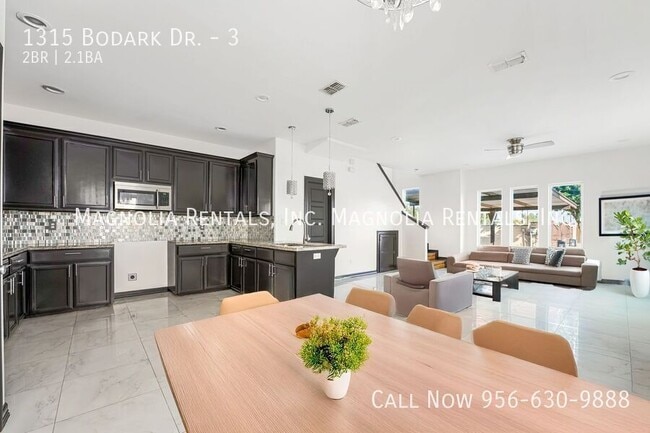 Foto del edificio - 1315 Bodark Dr