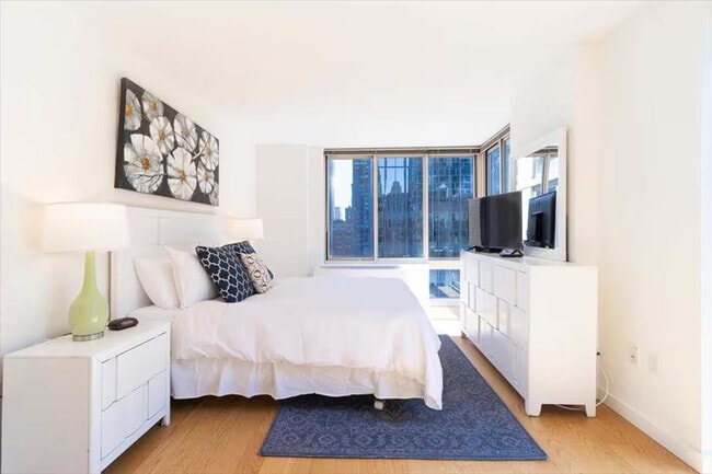 Foto del edificio - 254 W 54th St