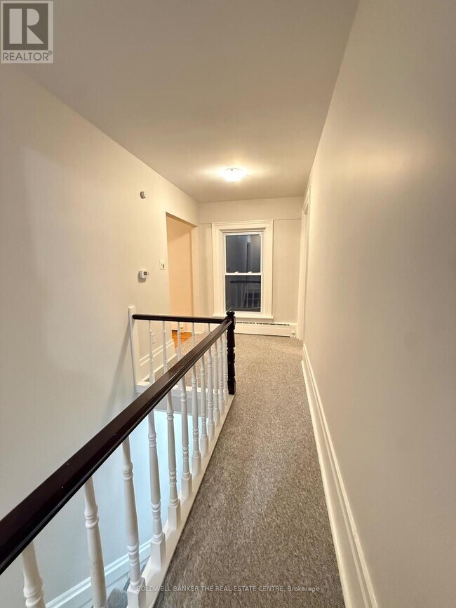 Photo du bâtiment - 59 B Wellington St E