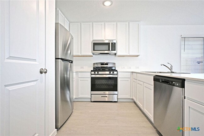 Building Photo - 11822 Bluebell Rdg