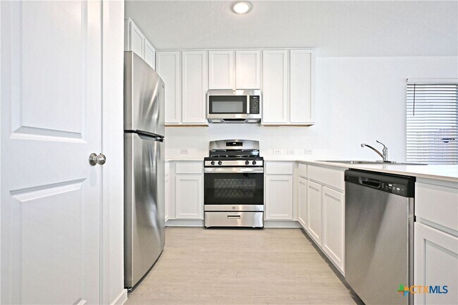 Foto del edificio - 11822 Bluebell Rdg