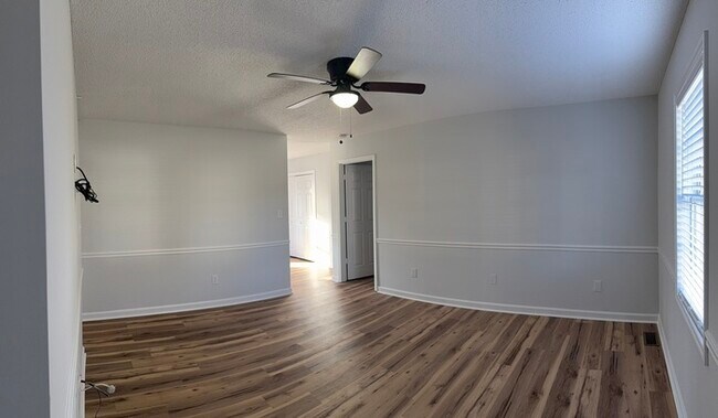 Foto del edificio - Neighborhood Home