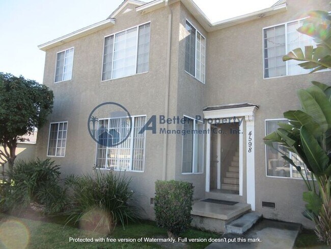 Foto del edificio - 4598 N Banner Dr