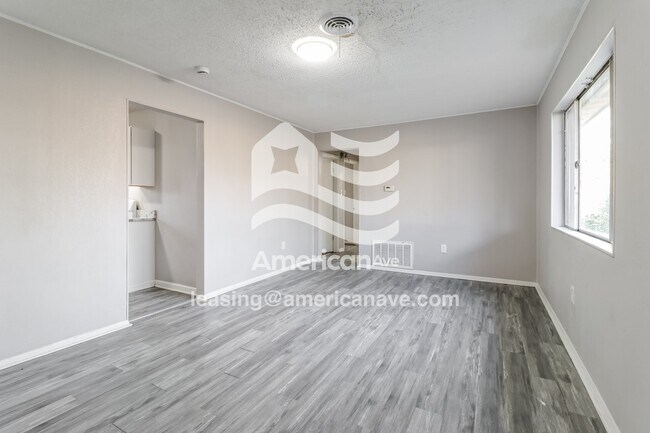 Foto del edificio - 11 Michael Dr